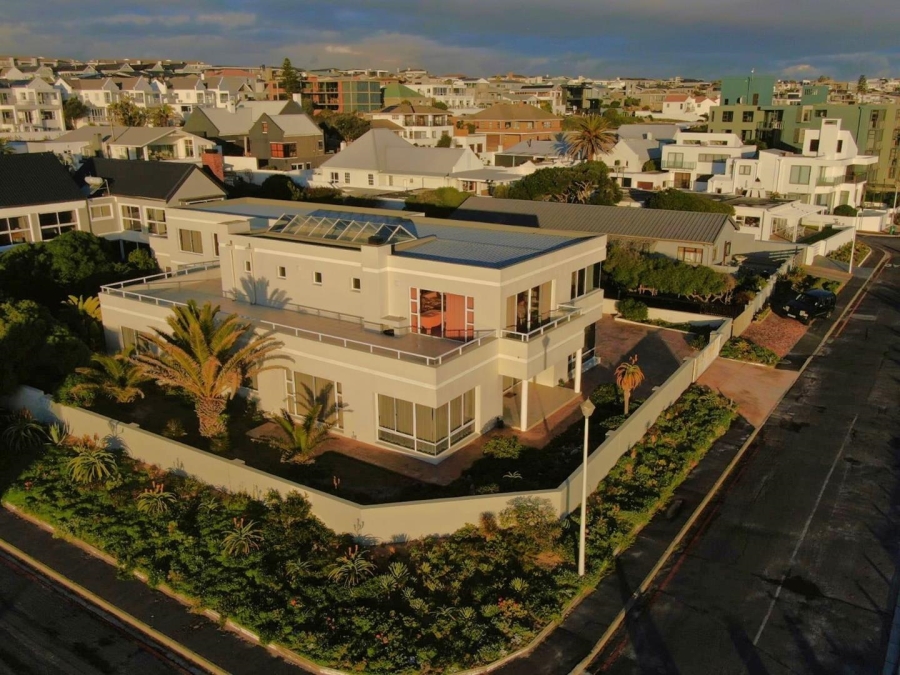5 Bedroom Property for Sale in Bloubergstrand Western Cape